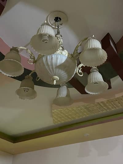 Chandeliers fanoos Drawing Room