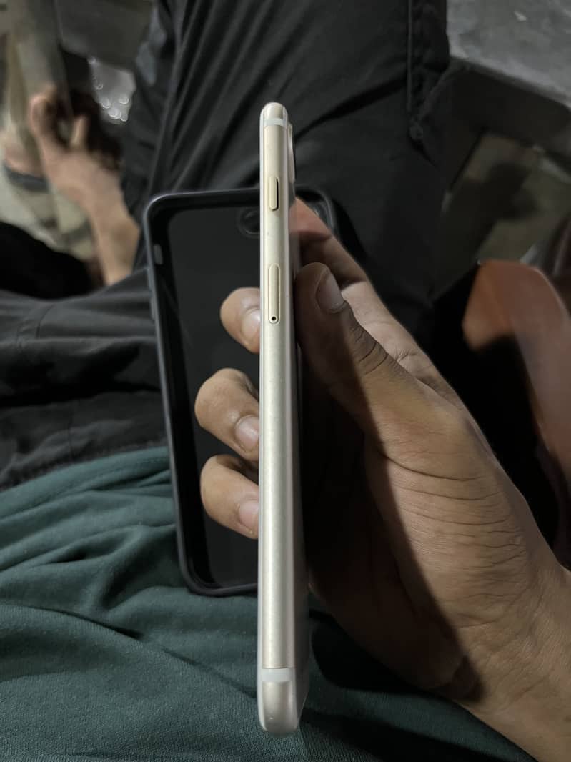 Apple iPhone 7 Plus 1