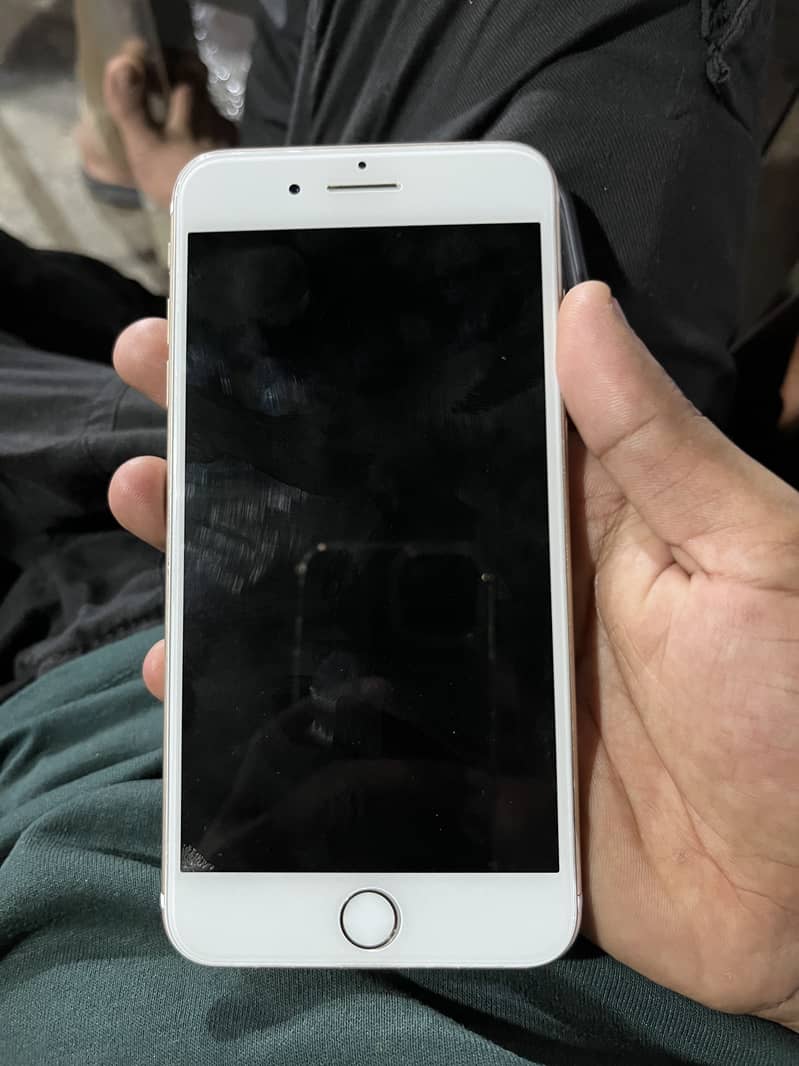 Apple iPhone 7 Plus 4