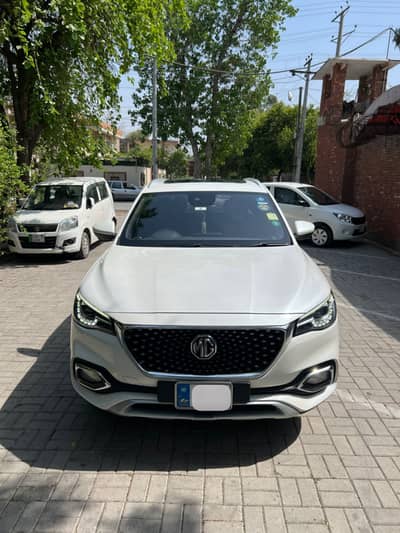 MG HS 2021