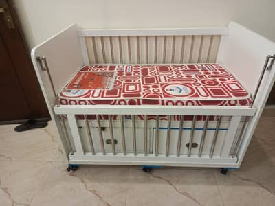 Wooden Baby Carrycot with Mattress – Excellent Condition Sturdy wooden