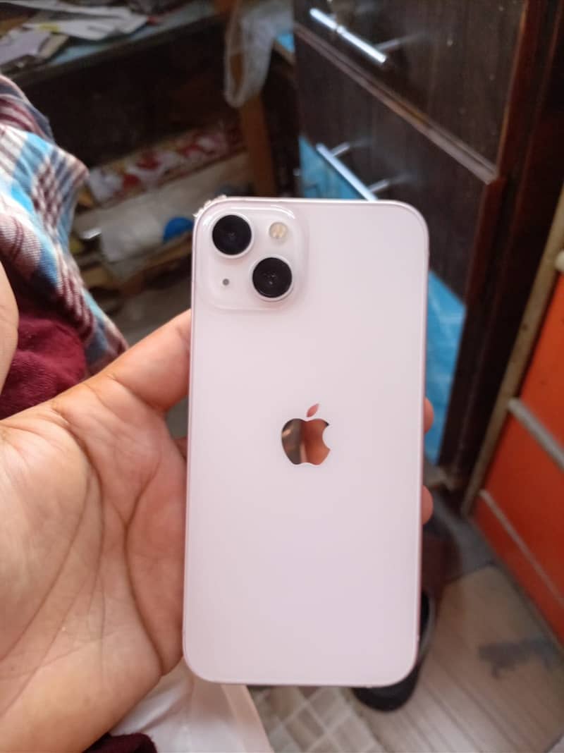 Apple iPhone 13 2