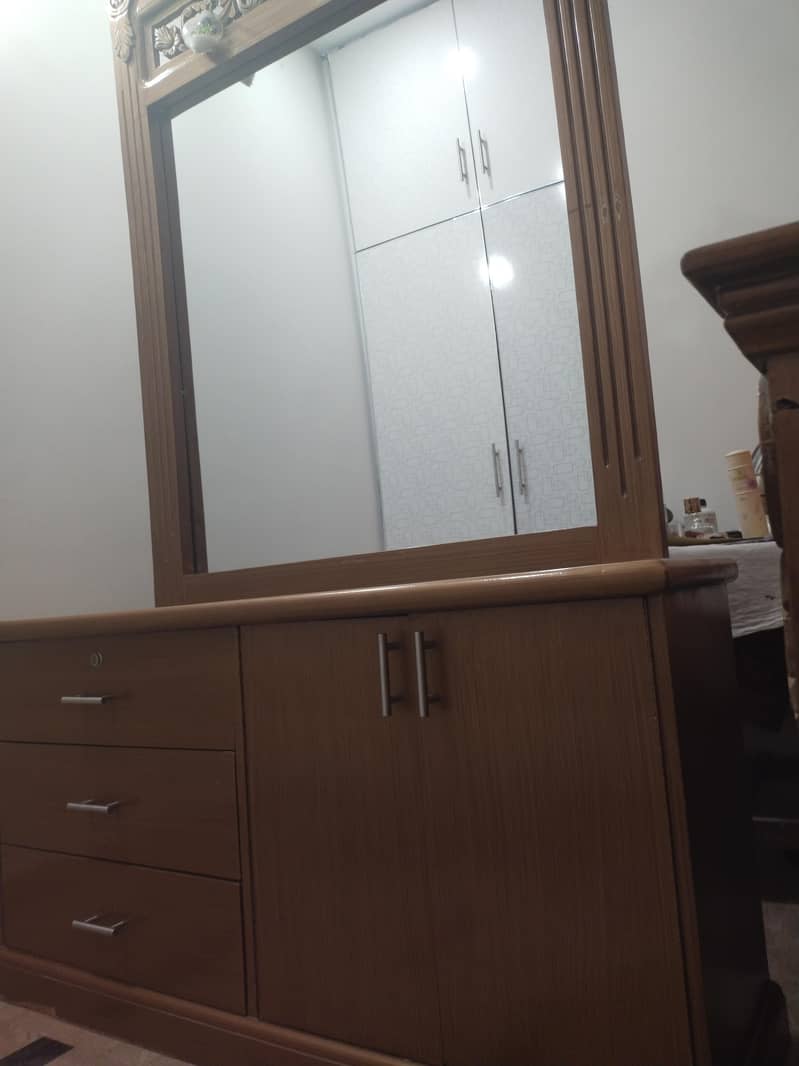 Dressing tables 2