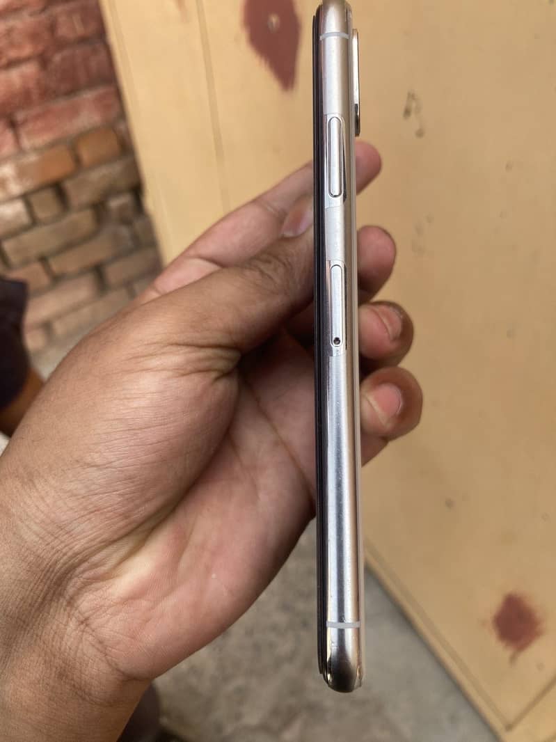 Apple iPhone X 2