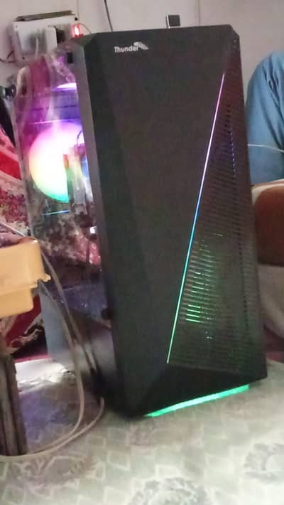 corei3.10100 ram 8gb ssd128 HDD 4tb power supply 500
