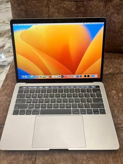 Macbook Pro 2017 13 Inch Retina Display (Touchbar Not Working)
