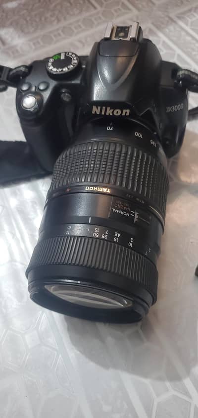 Nikon D3000