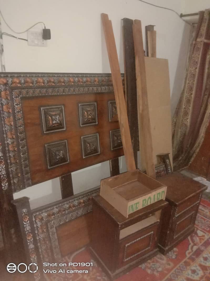 Bed + side table+ save almari 1