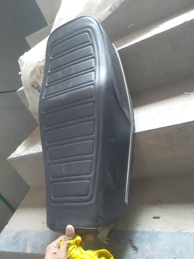 125 orgnial seat 2018 model for sell