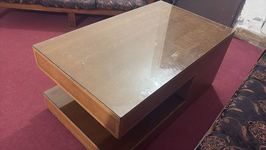 Center Table 0