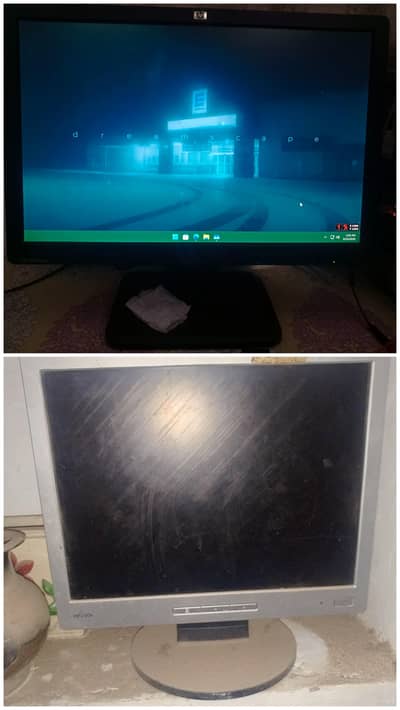 TWO HP pc monitors for only  8k 10/10 with original stands