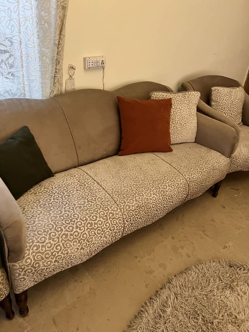 Five seater sofa set. 1