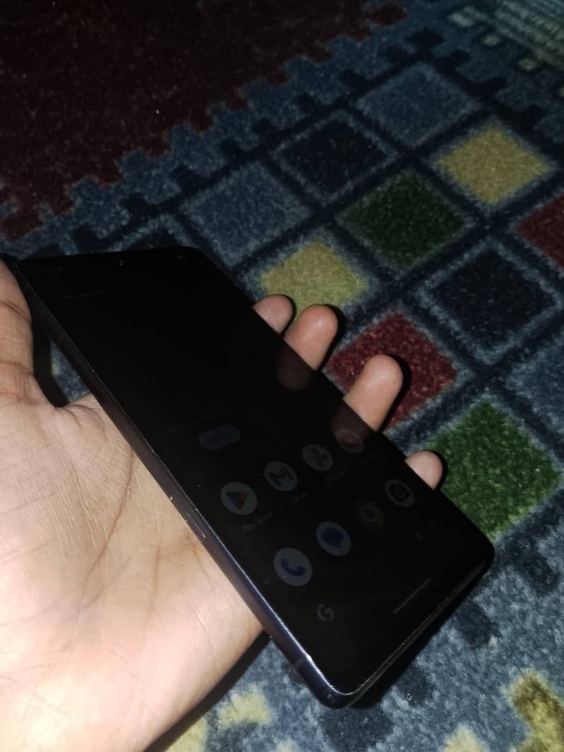Google Pixel 7 4