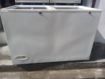 urgent sell A 1 condition deep freezr