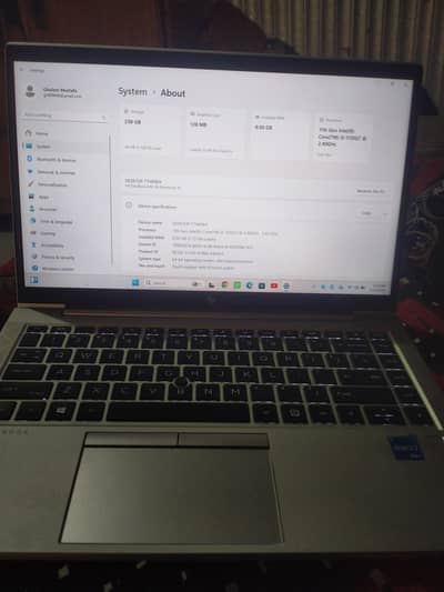 touch screen. . 14" pannel. /5 hours+ battery timing.