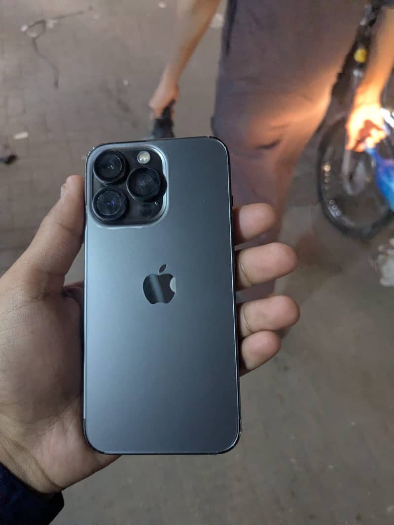 iPhone 3