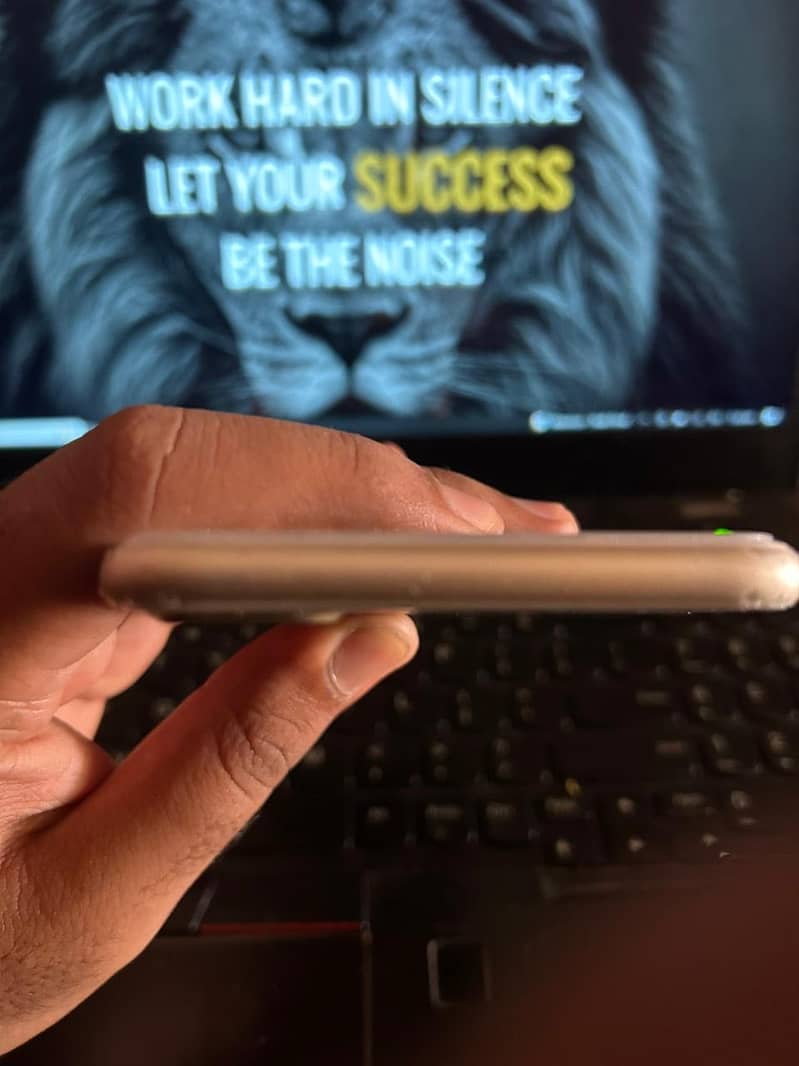 Apple iPhone 7 Plus 2