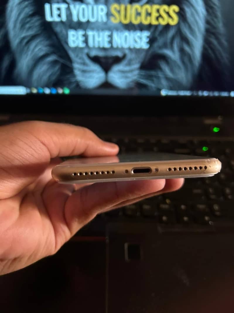 Apple iPhone 7 Plus 4