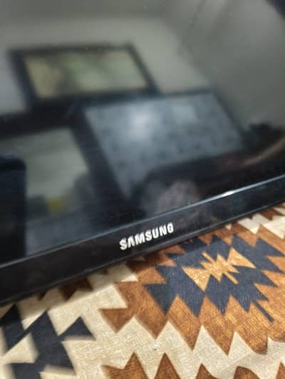 Samsung 40 Inch Full HD LED TV (UA40M5000AR) – Excellent Condition