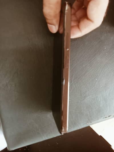 OPPO A6s 8/256, Scrathless.