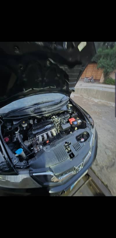 Honda city 2014 model 1300 cc manual urgent sale  03009837719