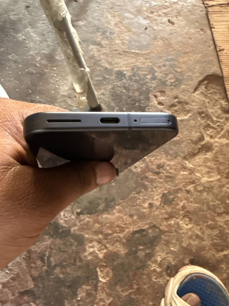 Google Pixel 9 4