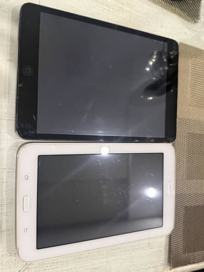 Set of apple and samsung ipad