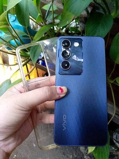 Vivo Y100