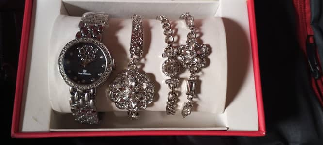 ladies luxurious watch andbreslet set