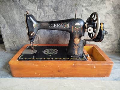 anteeq vintage singer made by UK in 1939 all original 100 % working