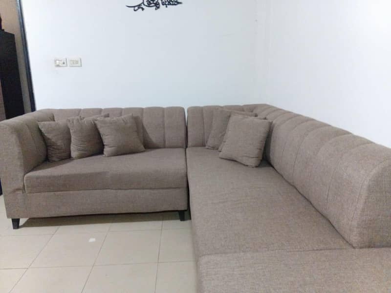 new condition shape sofa 8