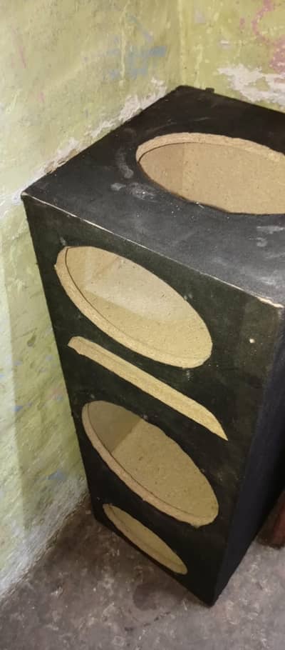 Box For Woofer And Speakers