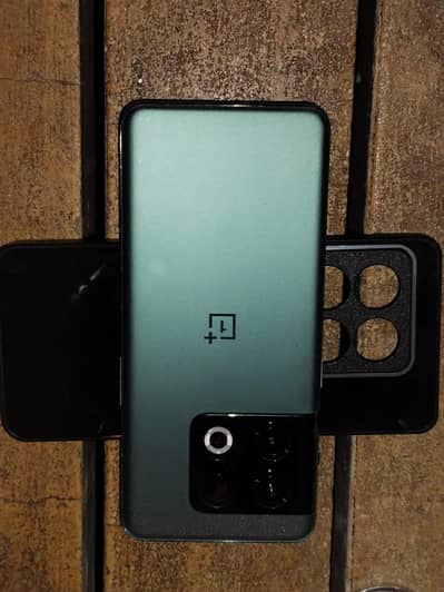 One Plus 10 Pro