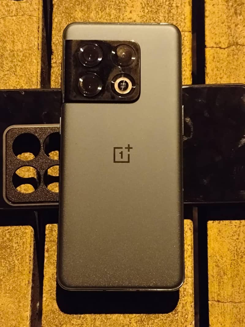 One Plus 10 Pro 3
