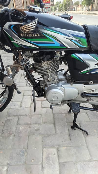 Honda cg 125 2023 model