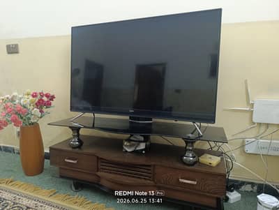 Wooden TV Console / TV Stand – 10/10 Condition