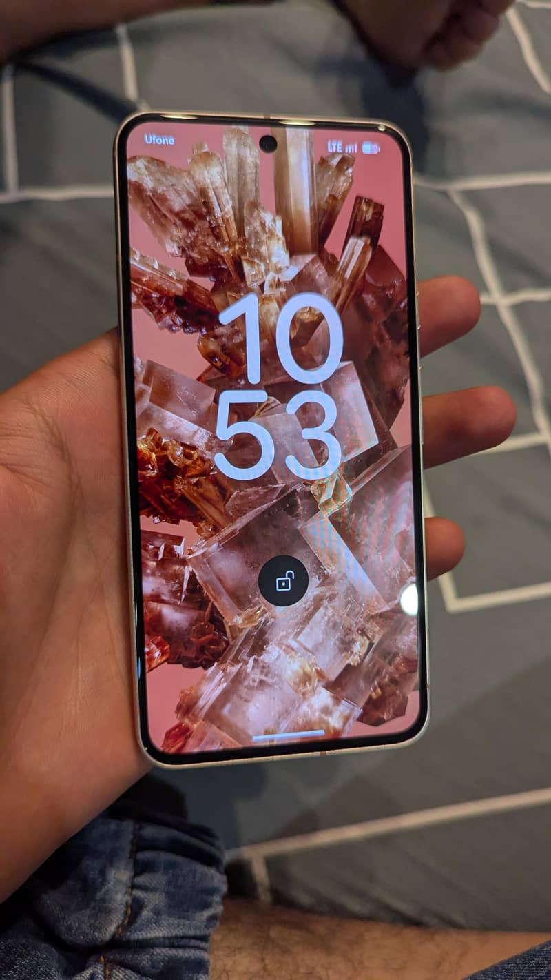 Google Pixel 8 2