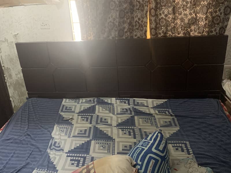 Two single beds 0
