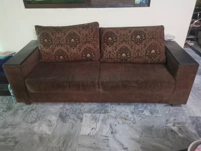 Sofa 7 Seater Brown. . For Sell