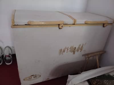 Dawlance Waves Triplet Deep Freezer