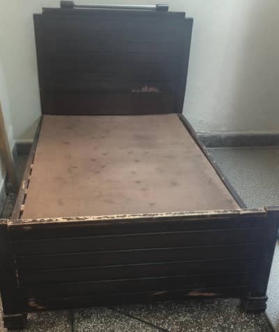 Single Wooden bed
