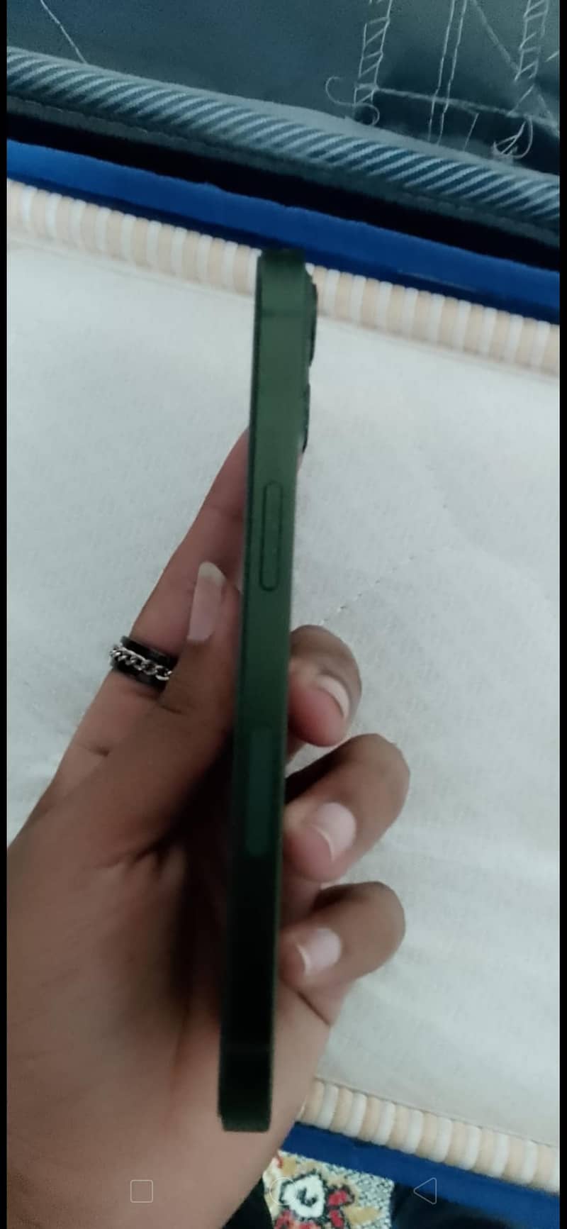 Apple iPhone 13 2