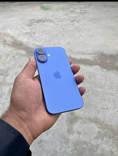 Apple iPhone 16