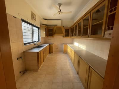 USED INTERWOOD KITCHEN