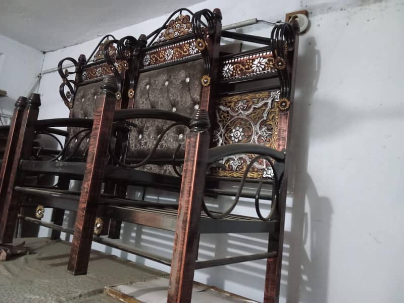 5 سیٹر صوفہ بمعہ گدیاں 0