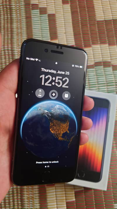Apple iPhone SE 3