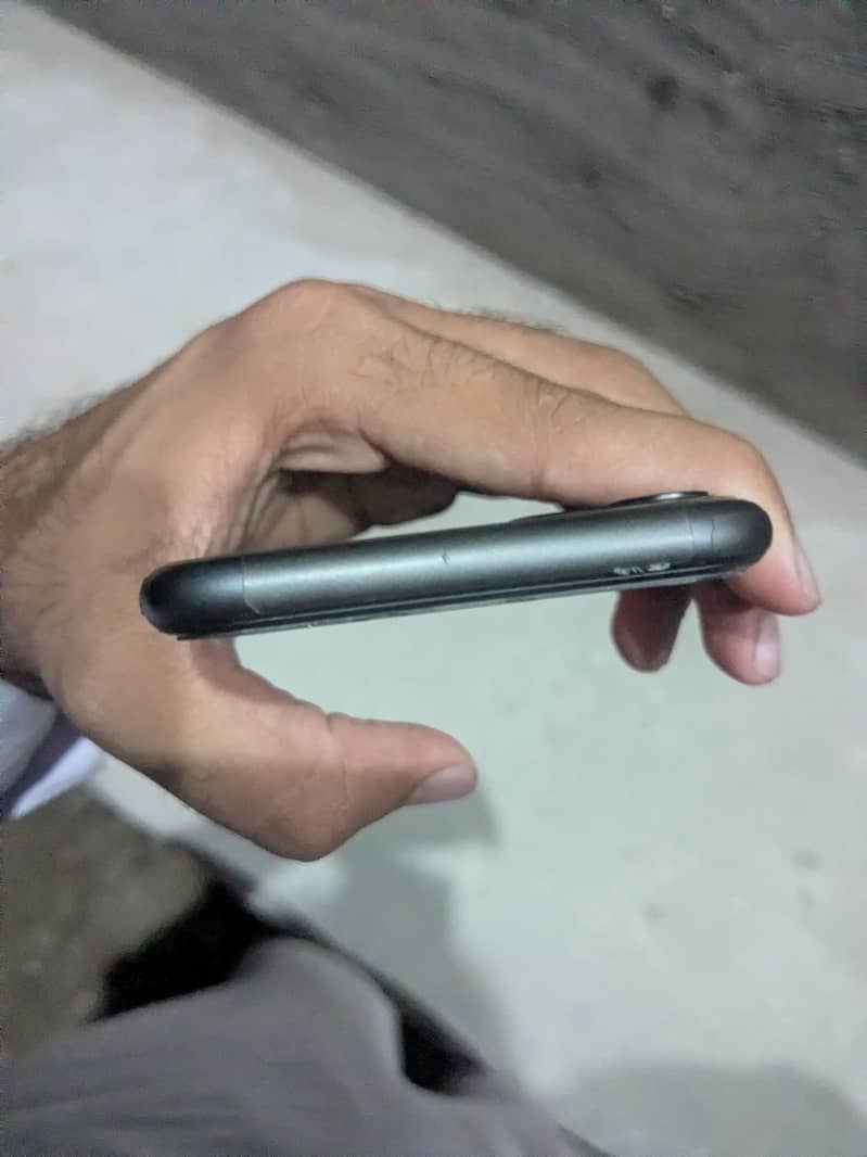 Apple iPhone 11 1