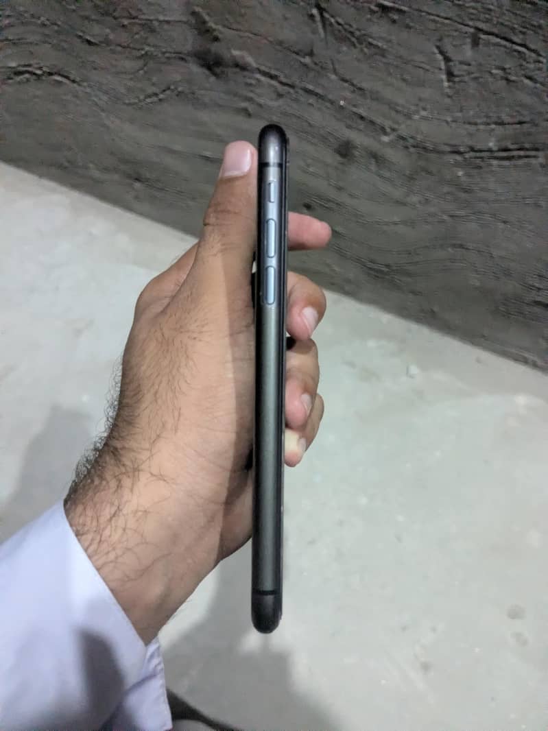 Apple iPhone 11 2