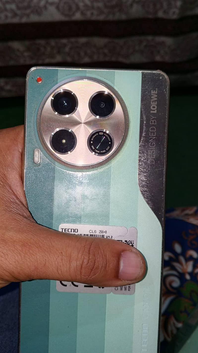 Tecno CAMON 30 1