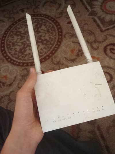 Fiber wifi Router for Sale in Good Condition
